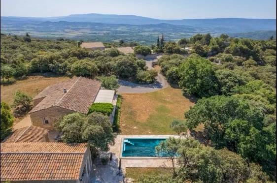 beautiful house on the heights of Gordes