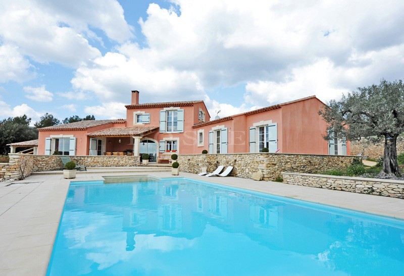 Vente Luberon,  villa traditionnelle avec piscine et vue