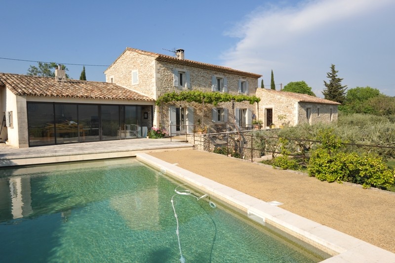 Vente Maison en pierres avec piscine dans la vallée du Luberon