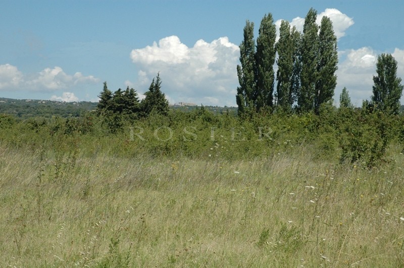 Buildable land for sale on the Luberon area
