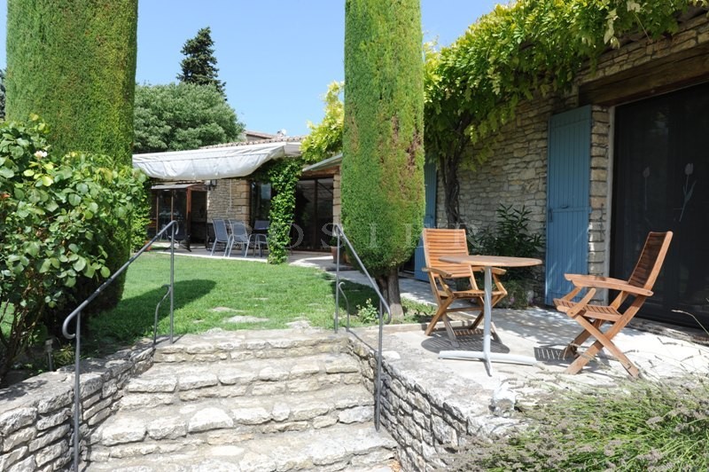 For sale, in Luberon, Gordes, in a hamlet, lovely single storey stone house with swimming pool and landscaped garden.  