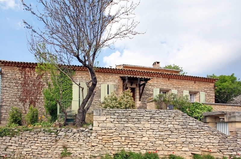 Gordes, for sale, lovely location for this stone house with sunny terrace on the Luberon and garden. 