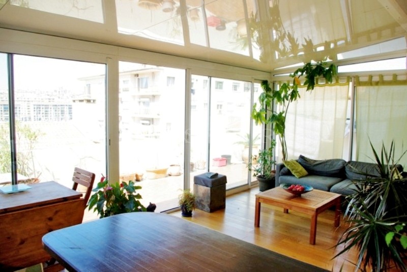 For sale in Marseille, beautiful bright appartment well located near the Vieux Port