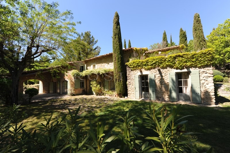 For sale, in the golden triangle of the Luberon, authentic farmhouse on a superb landscape land