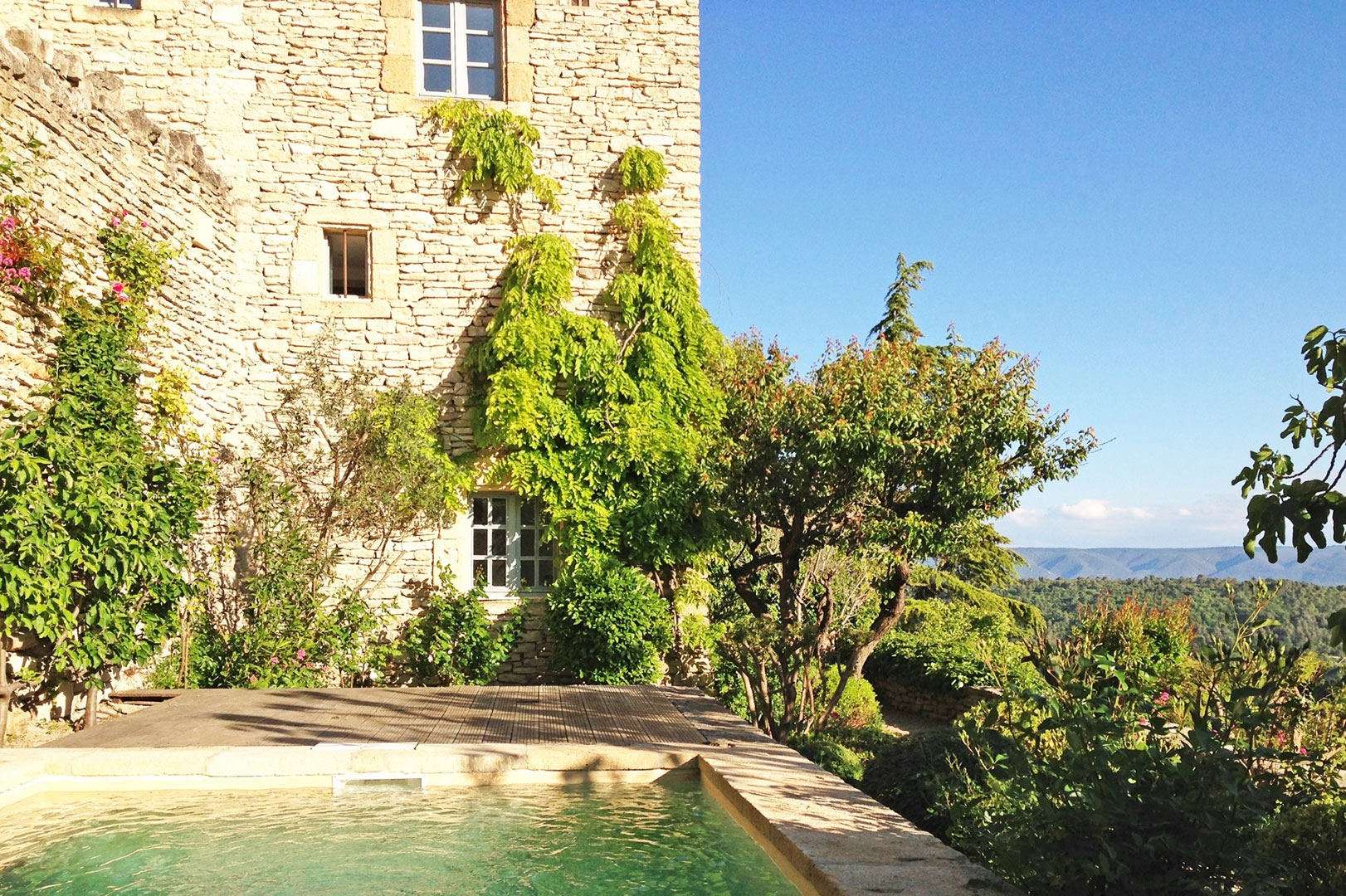Gordes, village house with garden and pool