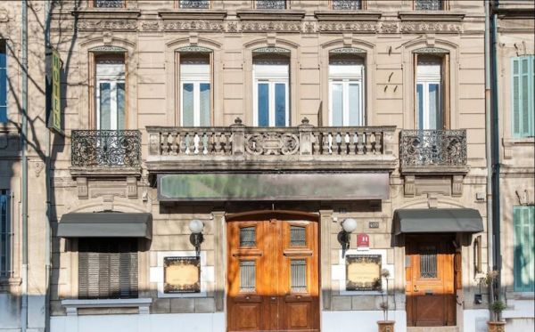 Vente Hôtel de charme du XIXème en plein cœur de Salon de Provence