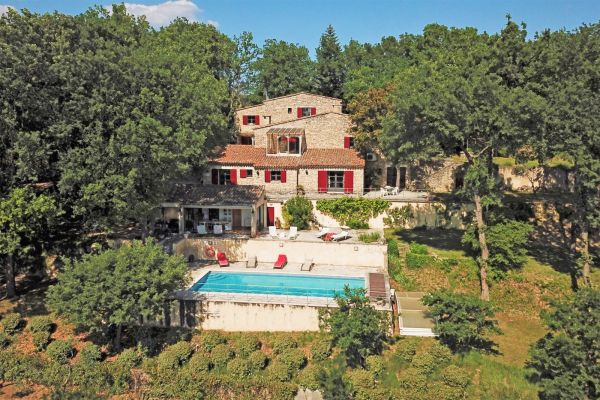 In the countryside of Gordes, stone mas with exceptional views