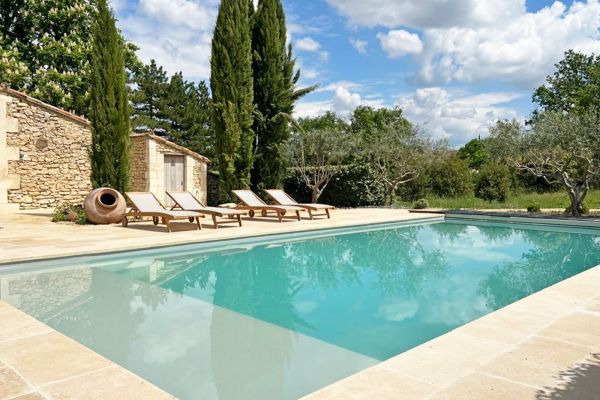 renovated farmhouse with heated swimming pool