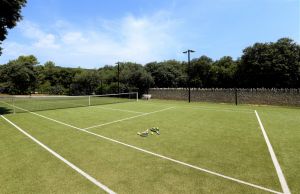 Location avec cours de tennis