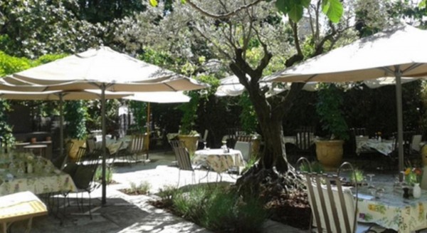 LE MOULIN DE LOURMARIN, hotel and restaurant in South Luberon