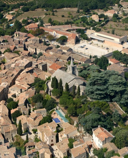 The medieval village of BONNIEUX in Luberon