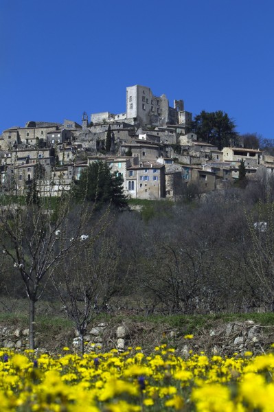 Le village perche de Lacoste en Luberon
