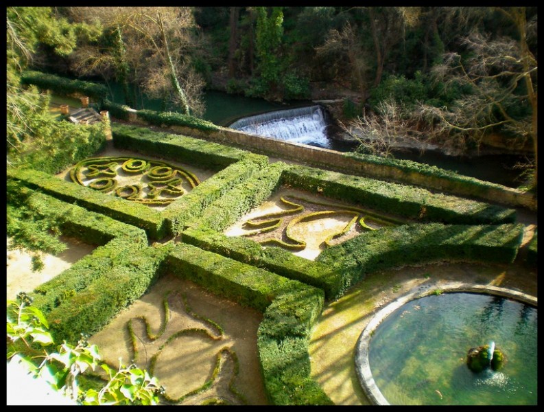 les jardins du château de la Barben