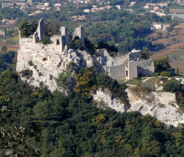 Le chateau forteresse d'Oppède-le-Vieux