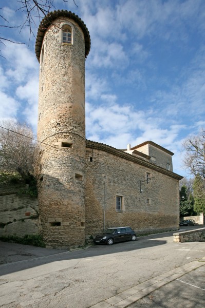 La tour du chateau de Goult