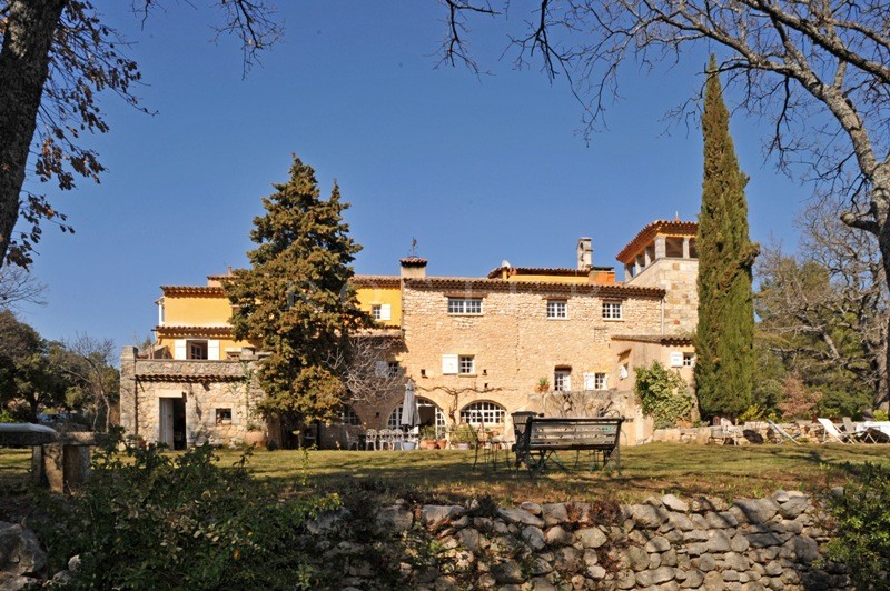 Vente Mas du XVIIIème siècle  restauré et agrandi  sur les hauteurs, face au Luberon.