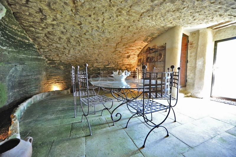 Vente Gordes, en Luberon, à vendre,   bergerie rénovée en pierres du XVIIème siècle, charme et authenticité intacts,  avec terrain en restanques et vue dominante sur la vallée du Luberon