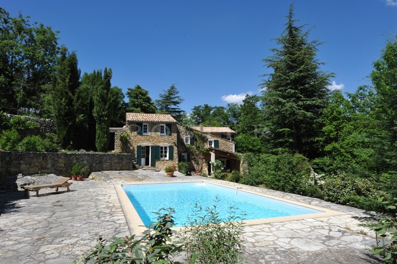 Renovated house near Sault in Provence