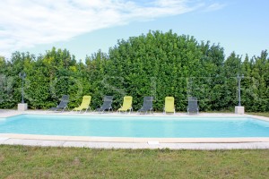 Grande maison avec jardin et piscine à vendre en Provence