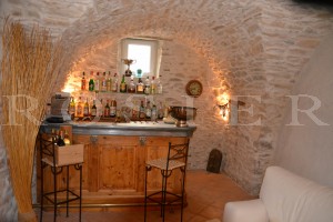 Close to Avignon and Tavel, village house with charm for sale 