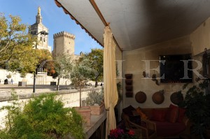 Close to the Popes Palace in Avignon, town house with terraces and superb views for sale