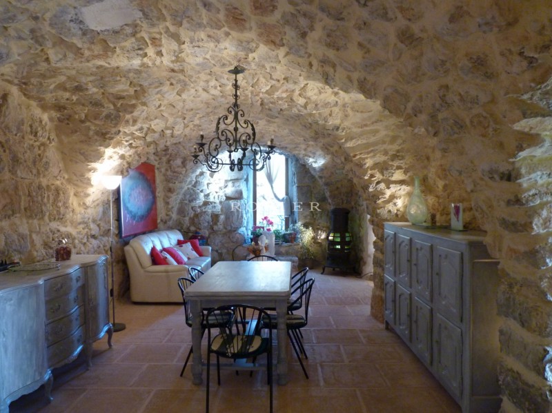 For sale, beautiful farmhouse with pool in Drome Provençal 