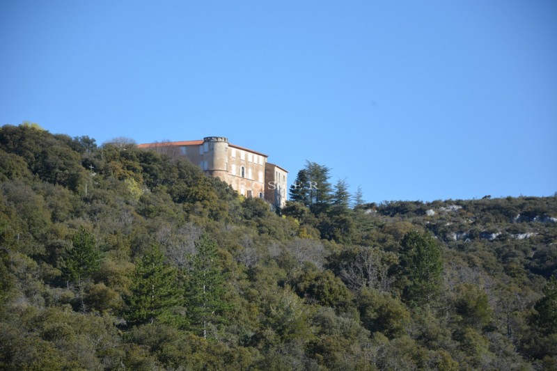 For sale in Luberon, property estate with great potential