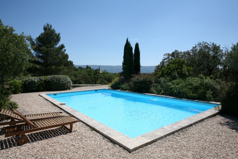 Belle maison en pierre avec piscine à vendre en Luberon