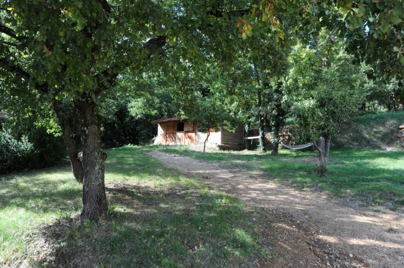 For sale, in Luberon, property on approximately 3 hectares of land