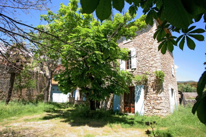 Luberon, for sale, beautiful mansion house with great potential to renovate 