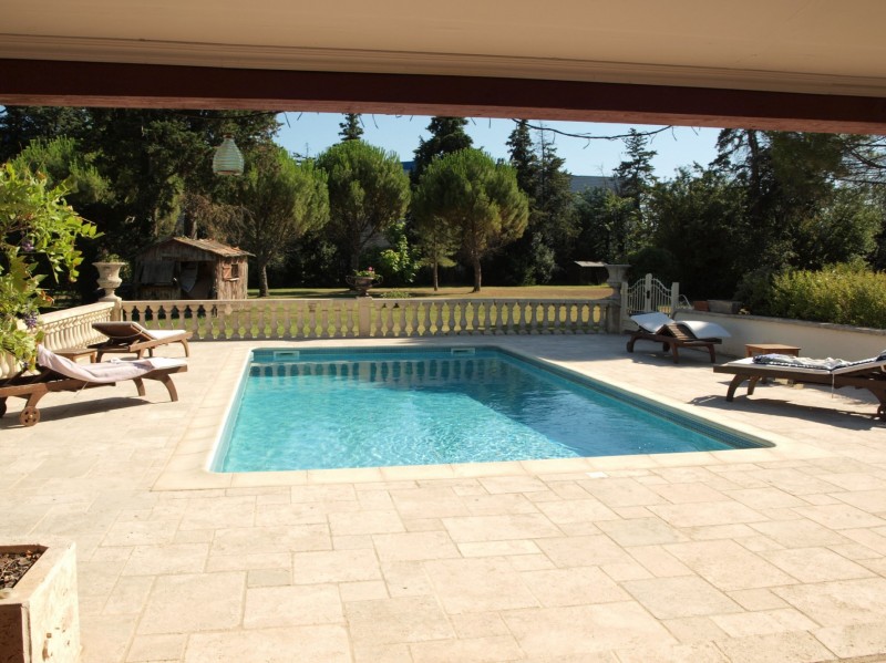 Maison avec piscine à vendre entre Luberon et Alpilles