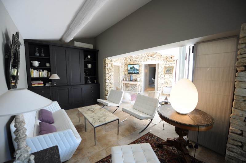 Vente En Luberon, à vendre, belle maison provençale en pierres,  avec jardin et piscine chauffée