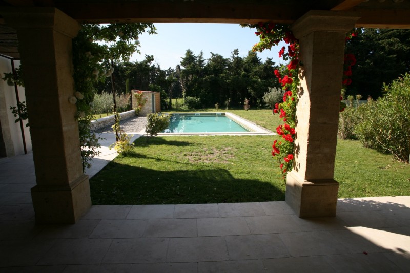Mas traditionnel entièrement rénové avec piscine et jardin à vendre par ROSIER