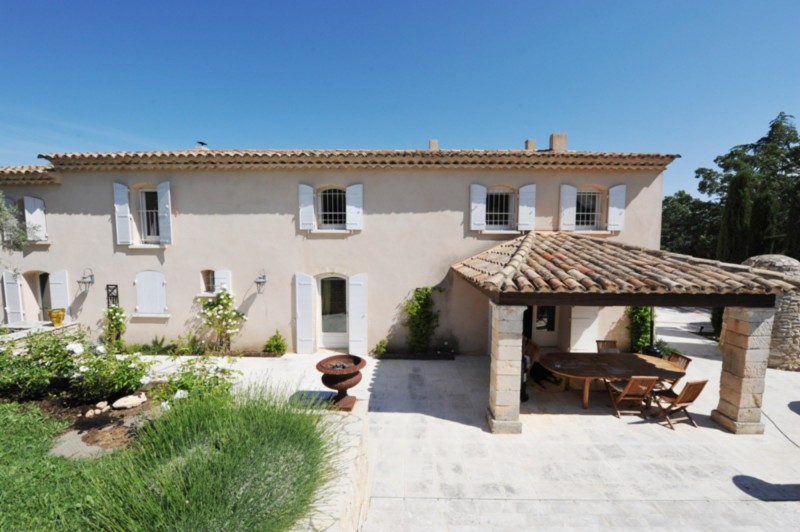 For sale, on the hills, exceptional provençale bastide, view at 180 °, pool house and swimming pool