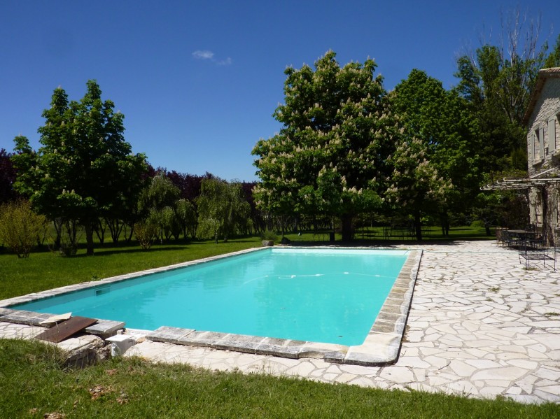 In Pays de Sault, for sale, family property surrounded by a outstanding park with swimming pool, heated veranda and terraces
