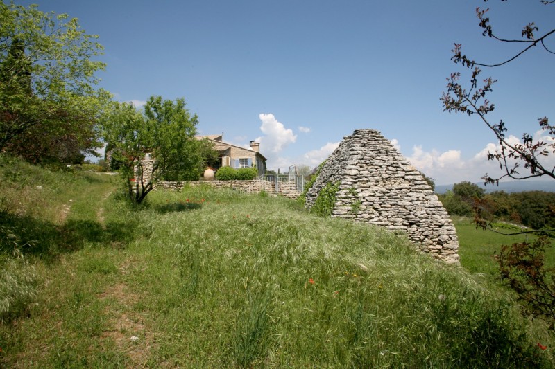 Maison en pierre avec piscine, borie et vue à vendre en Provence