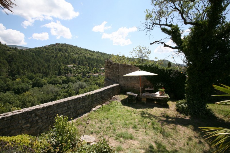 For sale, extraordinary XIth century castle with exceptional view, garden and swimming pool