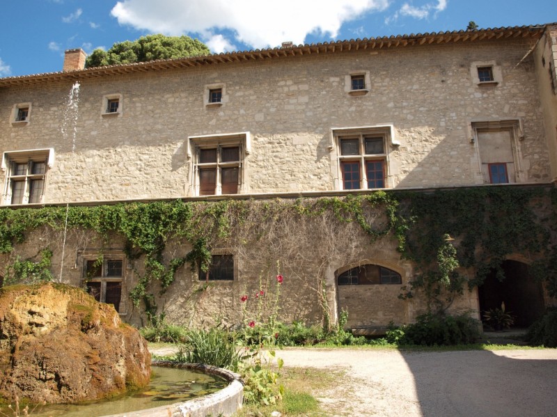 Château à restaurer en Provence