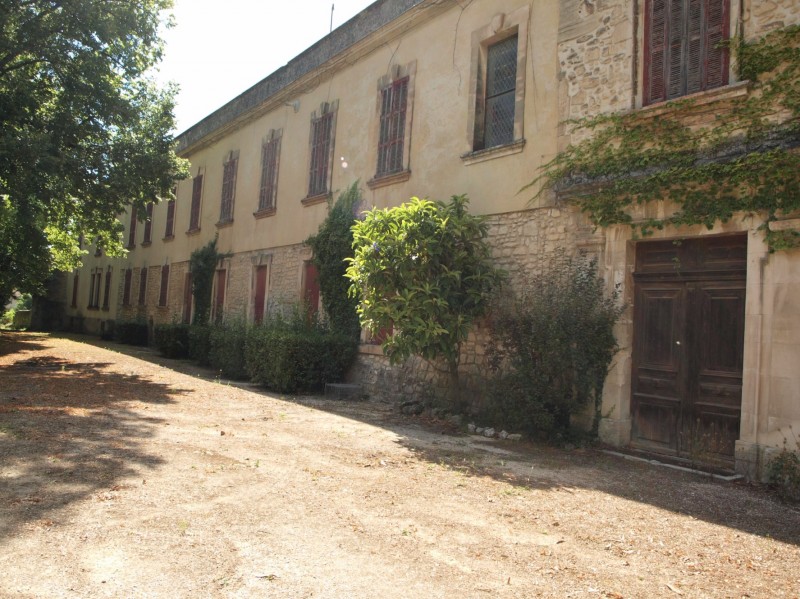 Château à restaurer en Provence