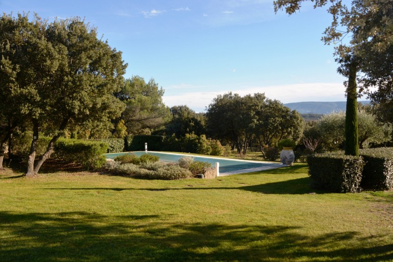 Maison récente avec vue panoramique et piscine à vendre en Luberon