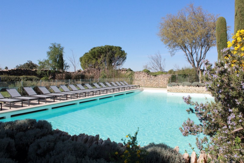Appartement à vendre à Gordes avec accès piscine commune 