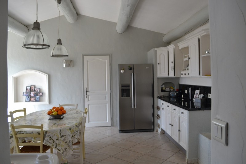 Lovely stone property with exceptional views for sale in Gordes