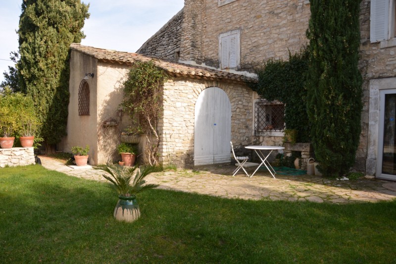 Authentique maison de hameau à vendre en Provence 