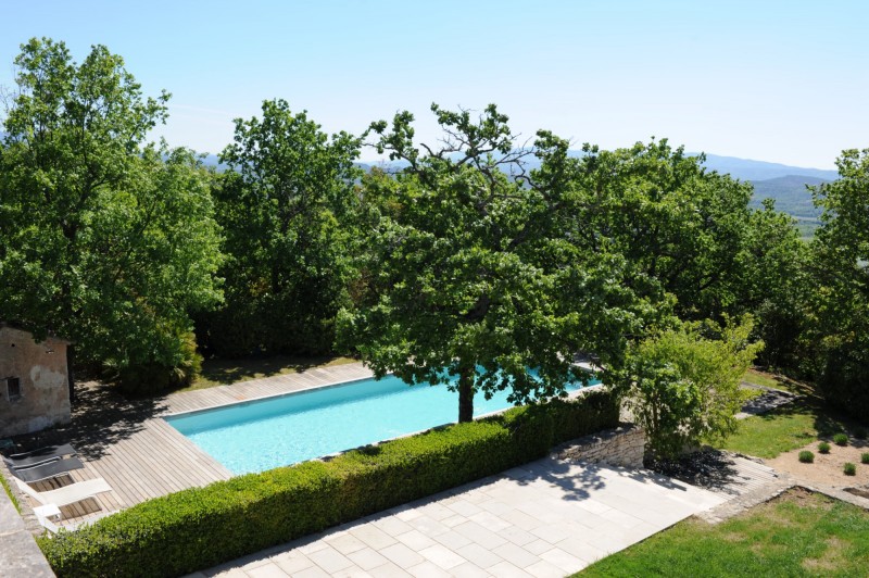 Exceptional contemporary property for sale in Gordes in Luberon