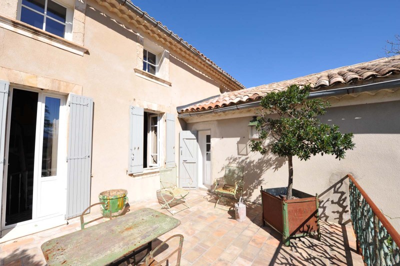 Mont Ventoux, for sale, former winery property with a mansion and a farm