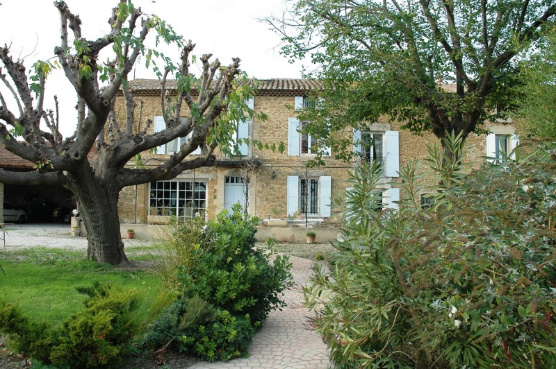 Provençal farmhouse between Avignon and Isle sur la Sorgue for sale