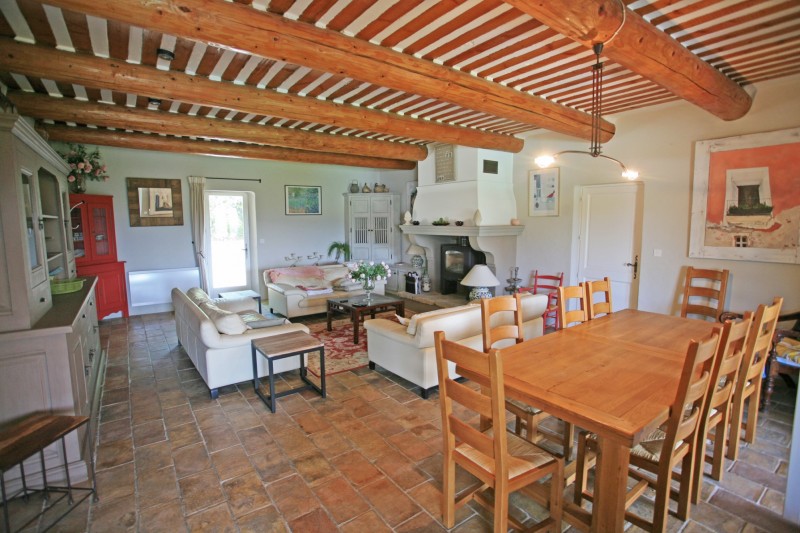 Traditional stone house with pool and tennis court for sale near Gordes