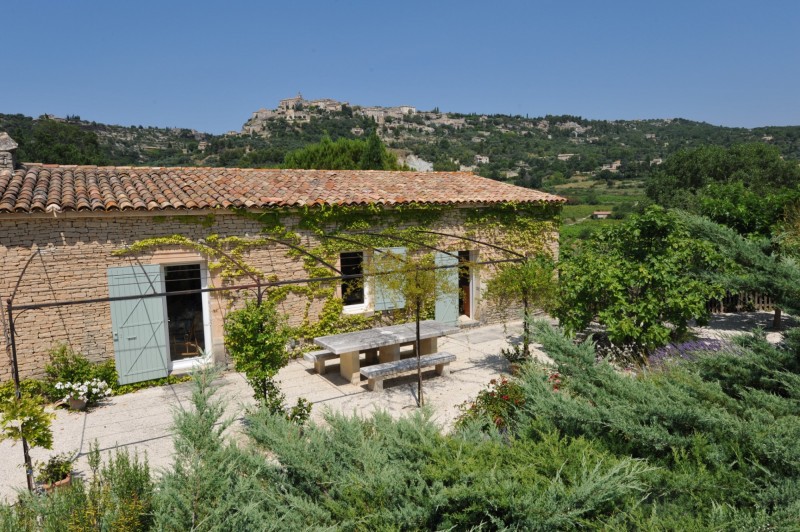 Provence, Luberon, superbe stone provençal farmhouse with pool and stunning views of Gordes