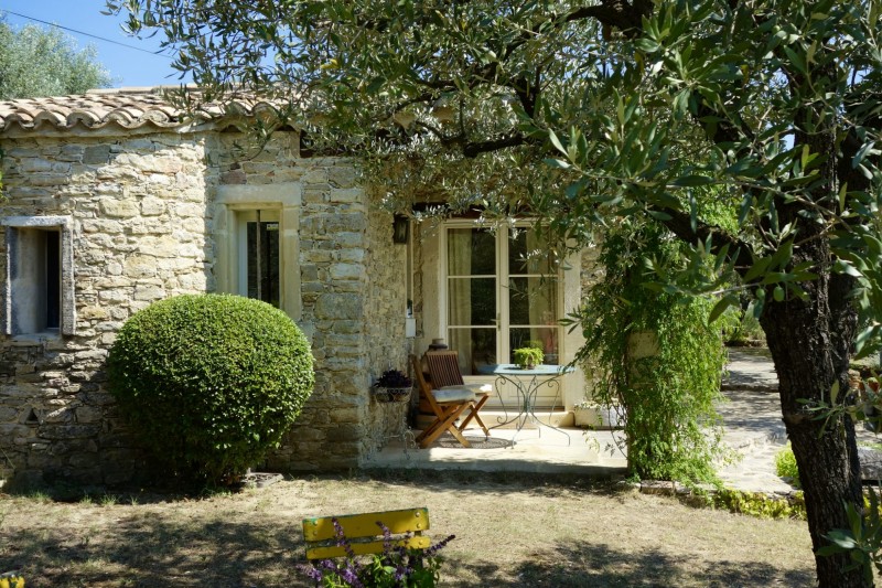 Propriété en pierres à vendre en Provence