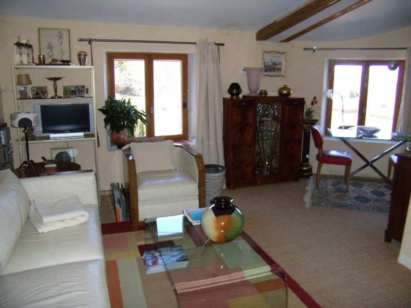 Charmante petite maison de hameau à vendre en Provence